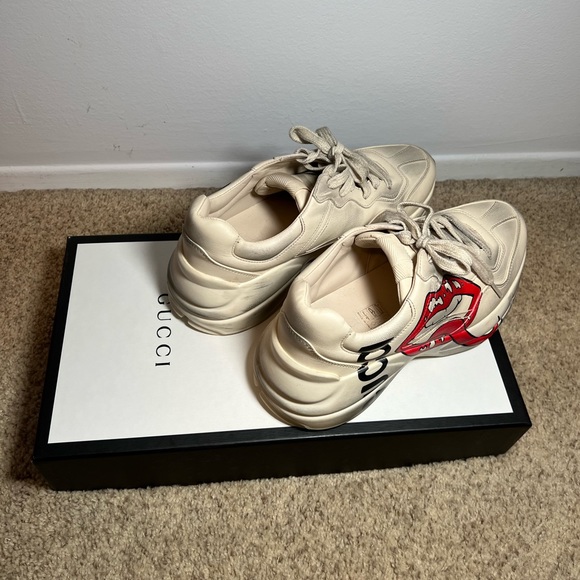 LIKE NEW: Gucci Women’s Rhyton Sneaker with Mouth Print Size 7 - Picture 3 of 7